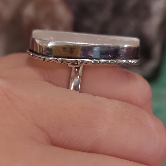 Beautiful Teardrop Raw Selenite Ring Size 6.75 - Picture 4 of 6